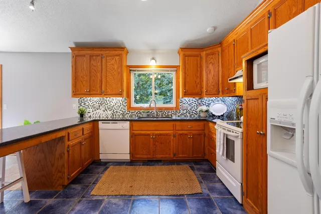 $535,000 | 18525 County Road 24, Plymouth, MN 55447