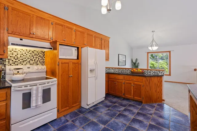 $535,000 | 18525 County Road 24, Plymouth, MN 55447