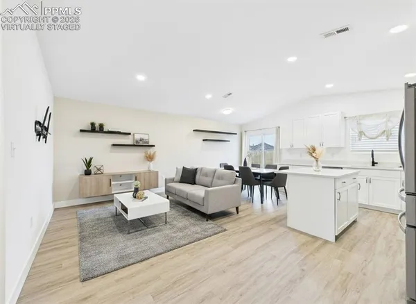 $290,000 | 1424 Rivers Run Avenue, Pueblo, CO 81001