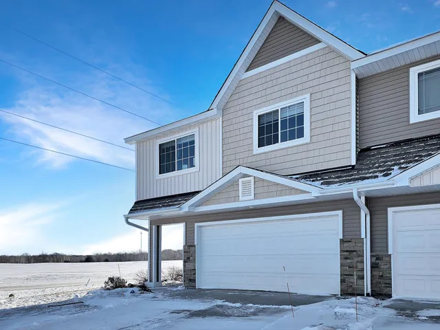 $300,000 | 25530 5th Street West, Zimmerman, MN 55398