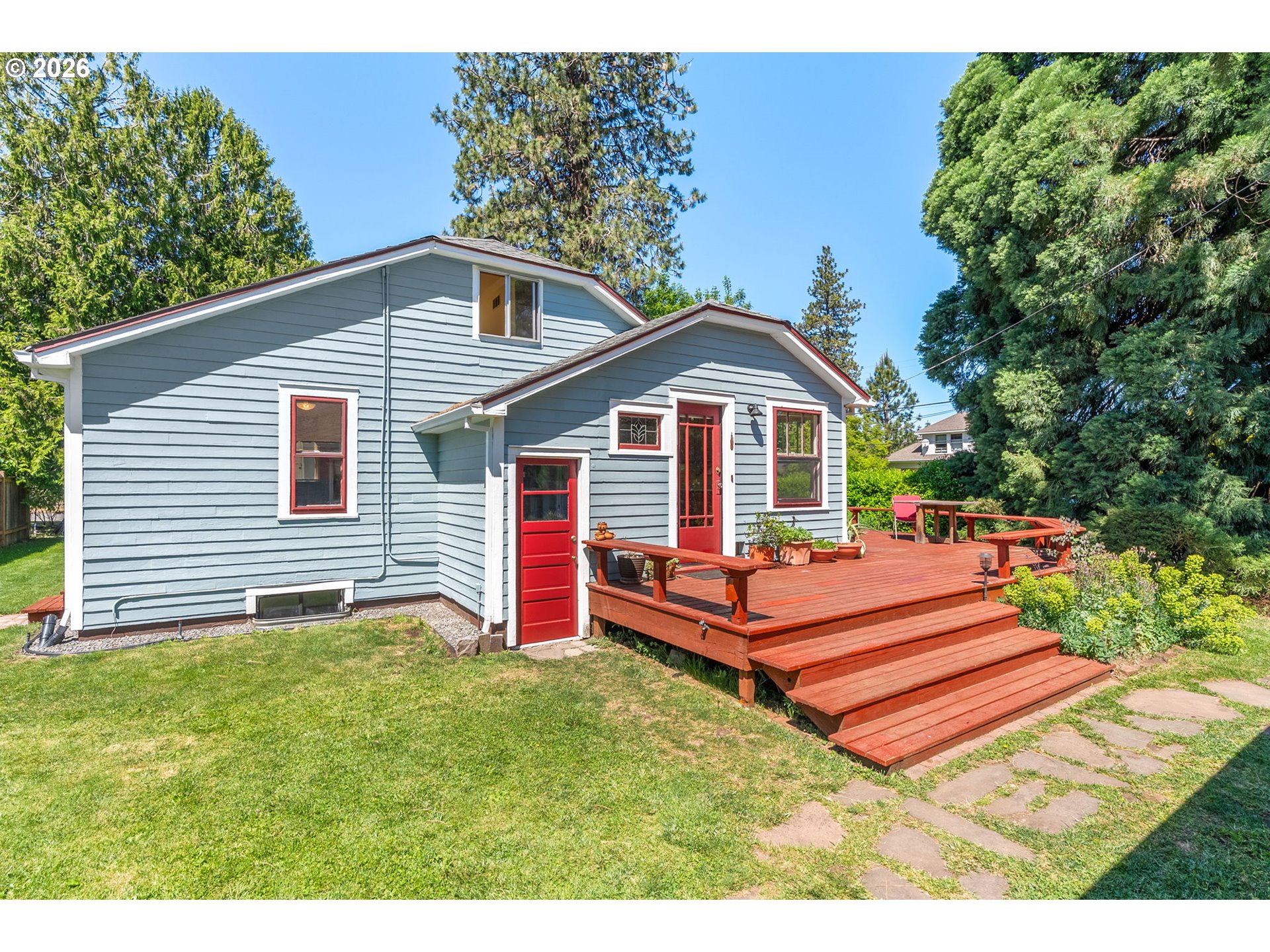 1003 5th Street Hood River, OR 97031 - Photo 2 of 42