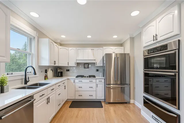 $699,000 | 4939 Lee Avenue, Downers Grove, IL 60515