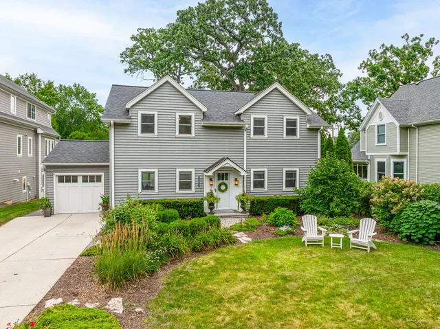 $699,000 | 4939 Lee Avenue, Downers Grove, IL 60515