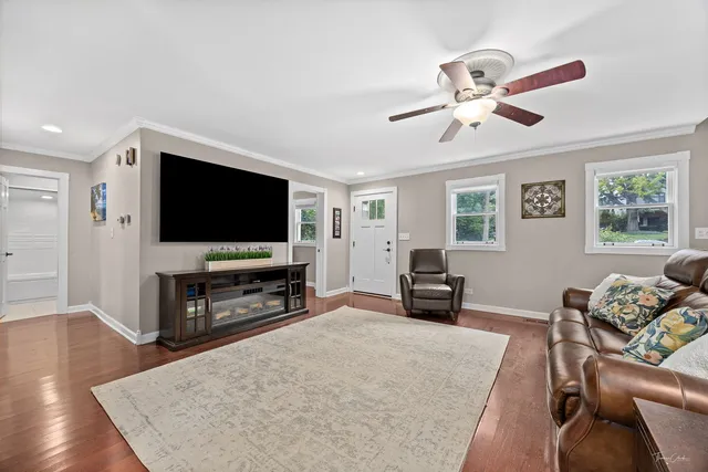 $699,000 | 4939 Lee Avenue, Downers Grove, IL 60515