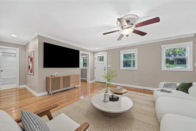 $699,000 | 4939 Lee Avenue, Downers Grove, IL 60515