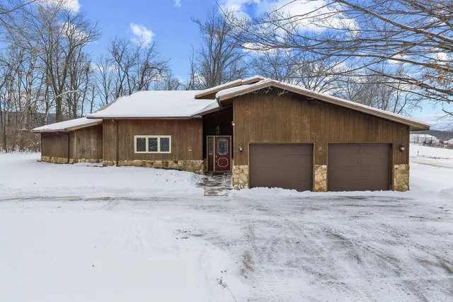 $327,100 | S6462 County Road PF, North Freedom, WI 53951
