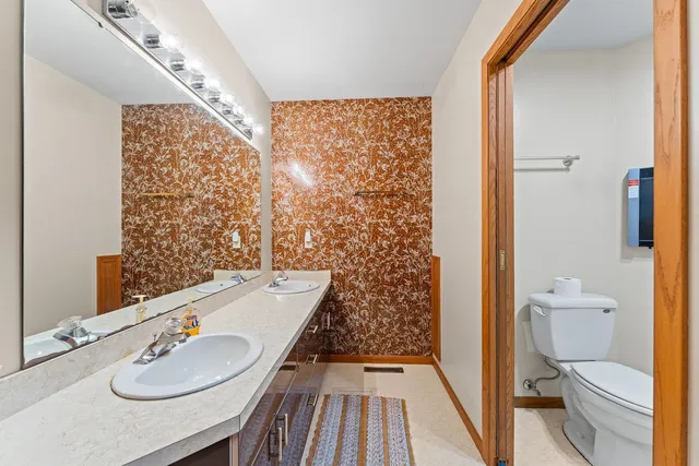 $327,100 | S6462 County Road PF, North Freedom, WI 53951