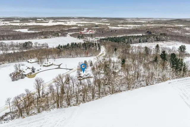$327,100 | S6462 County Road PF, North Freedom, WI 53951