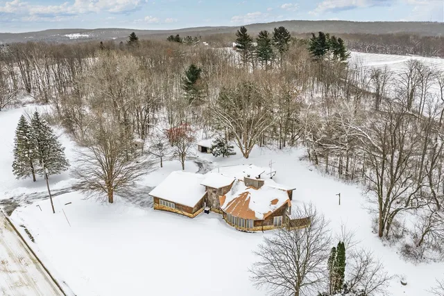 $327,100 | S6462 County Road PF, North Freedom, WI 53951