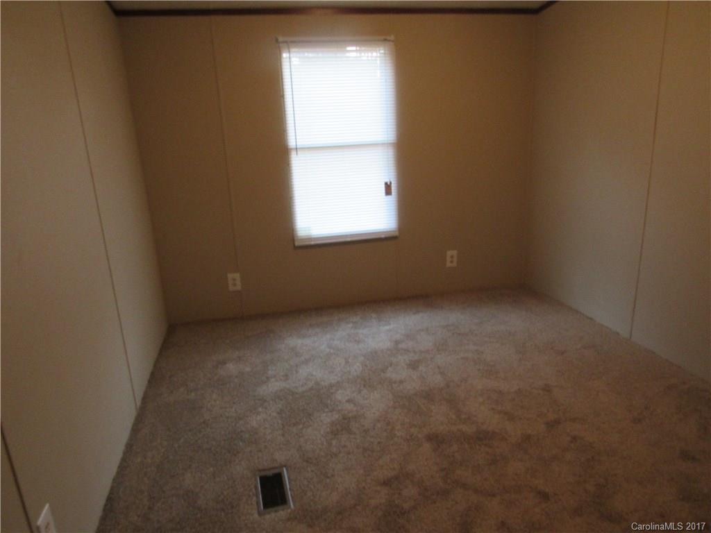 2803 Jenkins Road Lincolnton, NC 28092 - Photo 6 of 11 Gallery Image 6