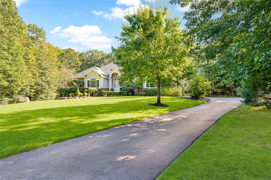 7 Mason Way Coventry, RI 02816 - Photo 3 of 38