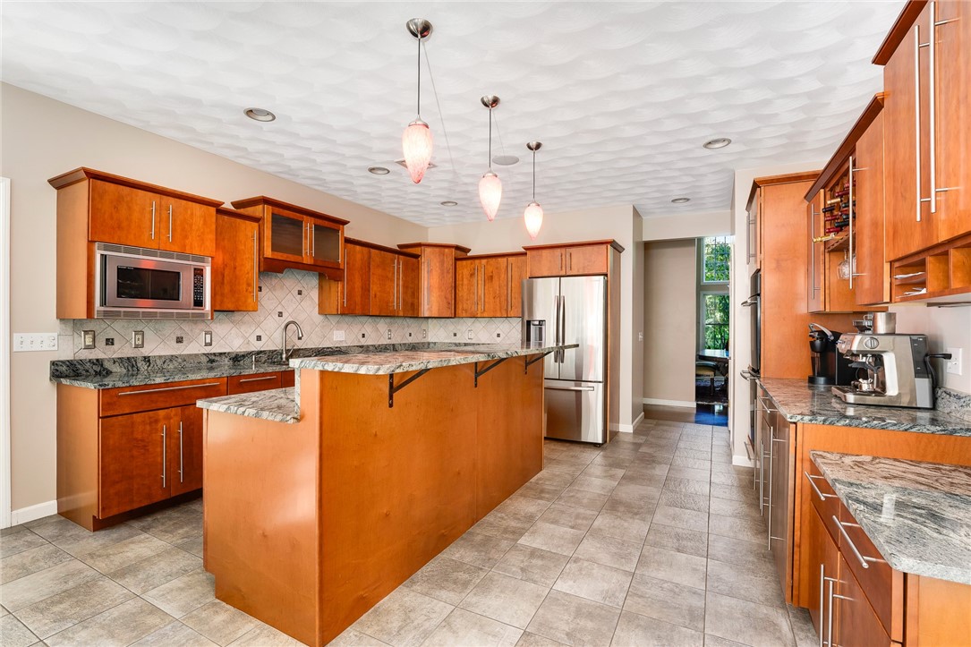 7 Mason Way Coventry, RI 02816 - Photo 9 of 38