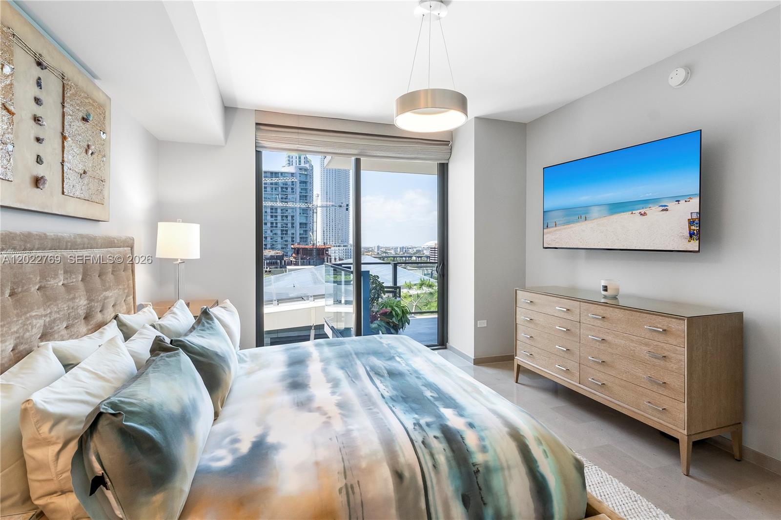 68 Southeast 6th Street, Unit 810 Miami, FL 33131 - Photo 14 of 33