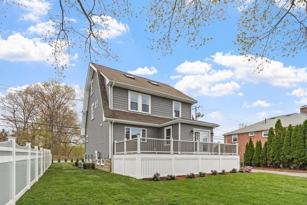 329 Warren Street Waltham, MA 02453 - Photo 23 of 23