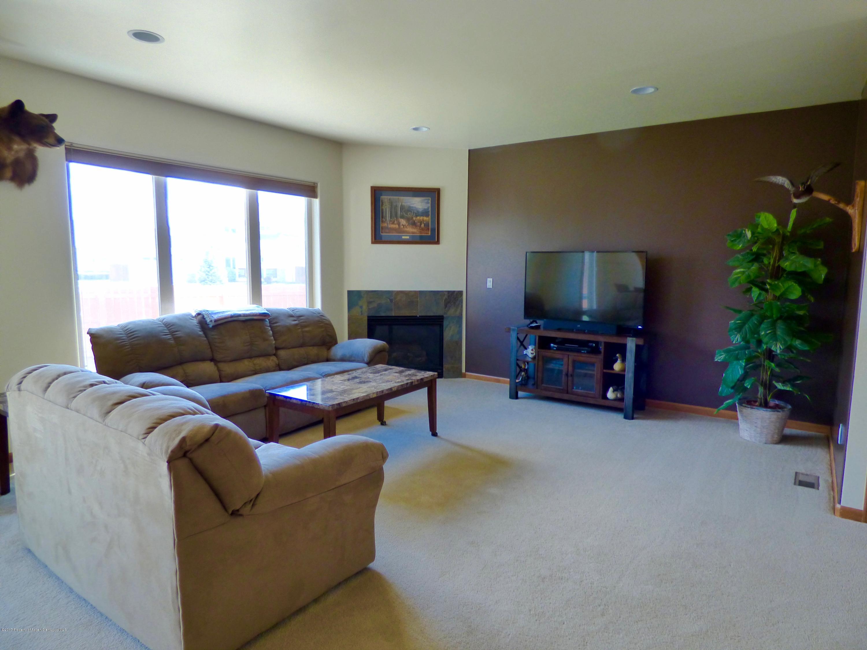 1911 Promontory Circle Rifle, CO 81650 - Photo 5 of 22 Living room