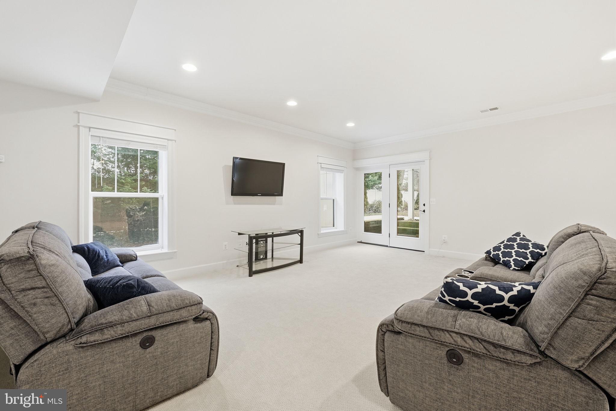 2867 Hill Road Vienna, VA 22181 - Photo 57 of 66 Gallery Image 57