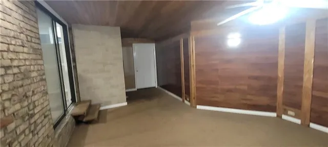 a view of gallery with shower