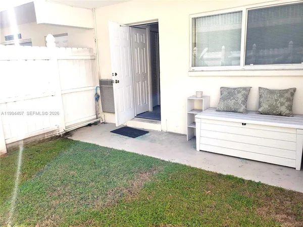 $1,750 | 1878 Northeast 46th Street, Unit C2, Fort Lauderdale, FL 33308