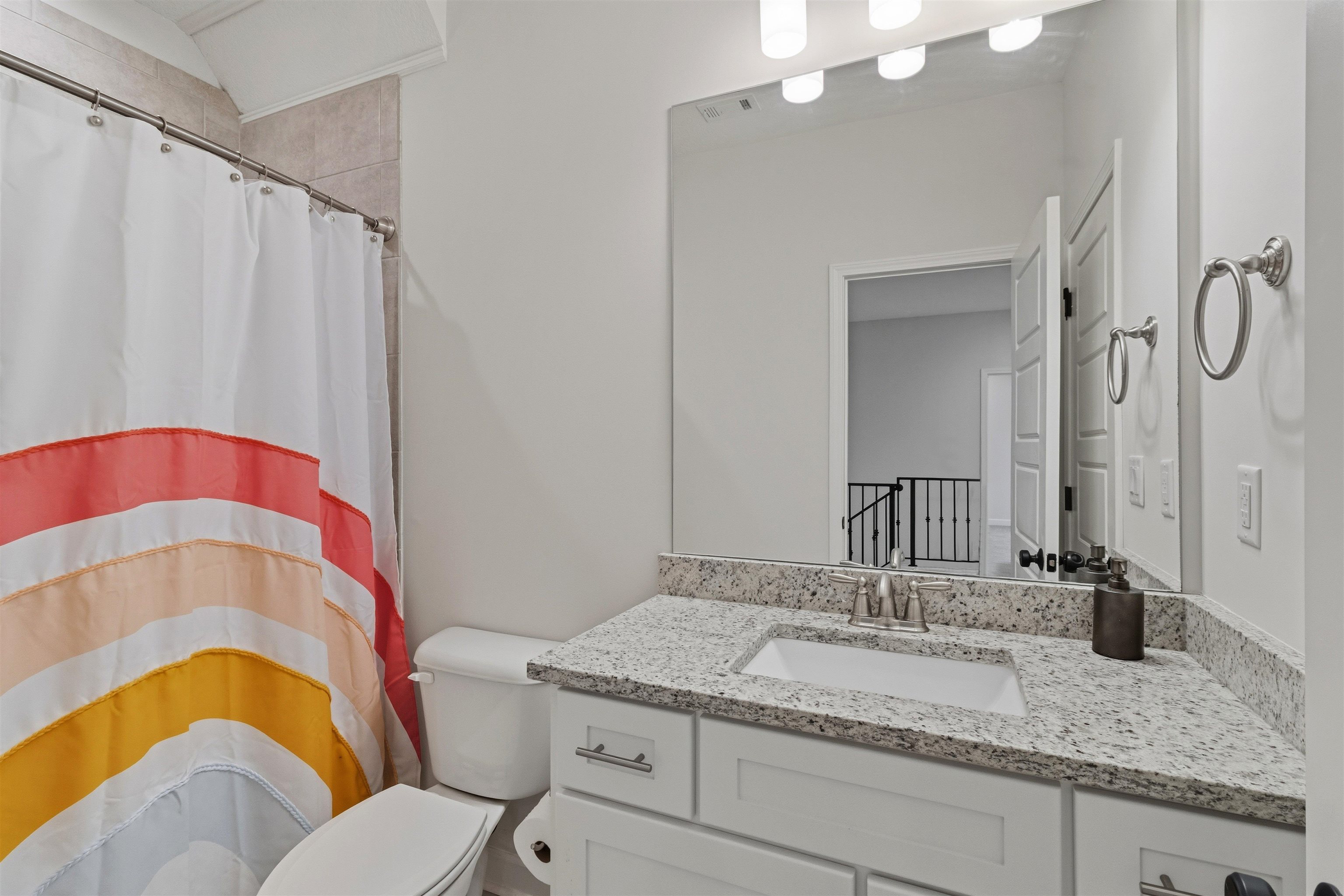 4757 Carousel Lane Collierville, TN 38017 - Photo 31 of 39 Full bathroom with a shower with curtain and vanity