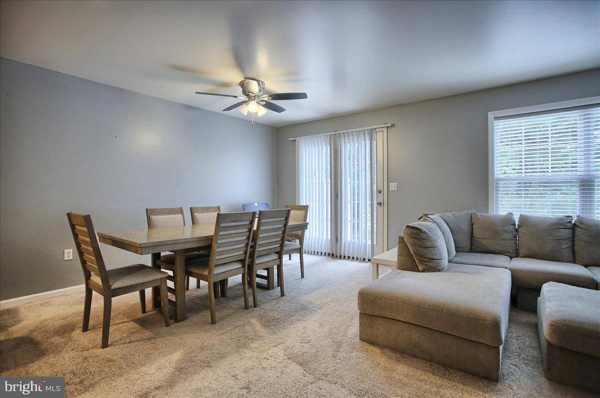 2229 Ionoff Road, Unit 10 Harrisburg, PA 17110 - Photo 9 of 37 Dinning Area