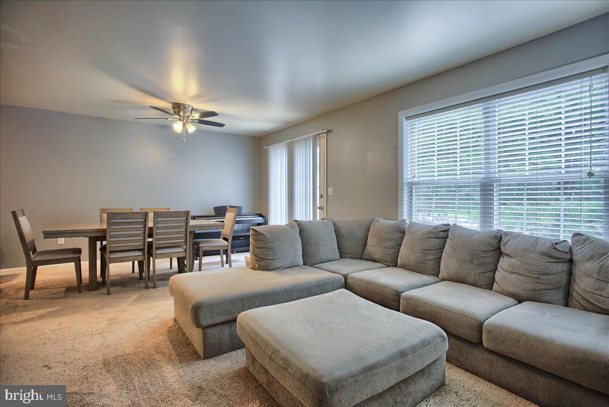 2229 Ionoff Road, Unit 10 Harrisburg, PA 17110 - Photo 10 of 37 Living Room