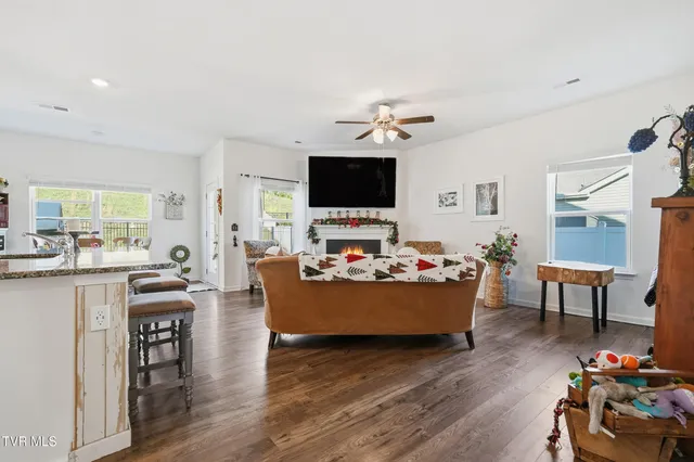 $425,000 | 5402 Wildlife Circle, Piney Flats, TN 37686