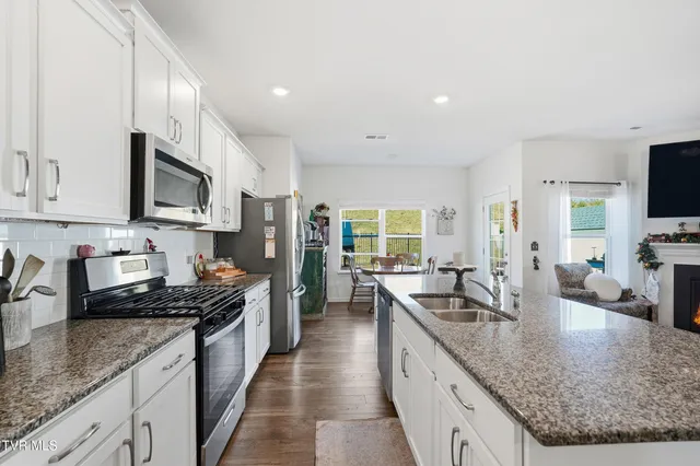 $425,000 | 5402 Wildlife Circle, Piney Flats, TN 37686