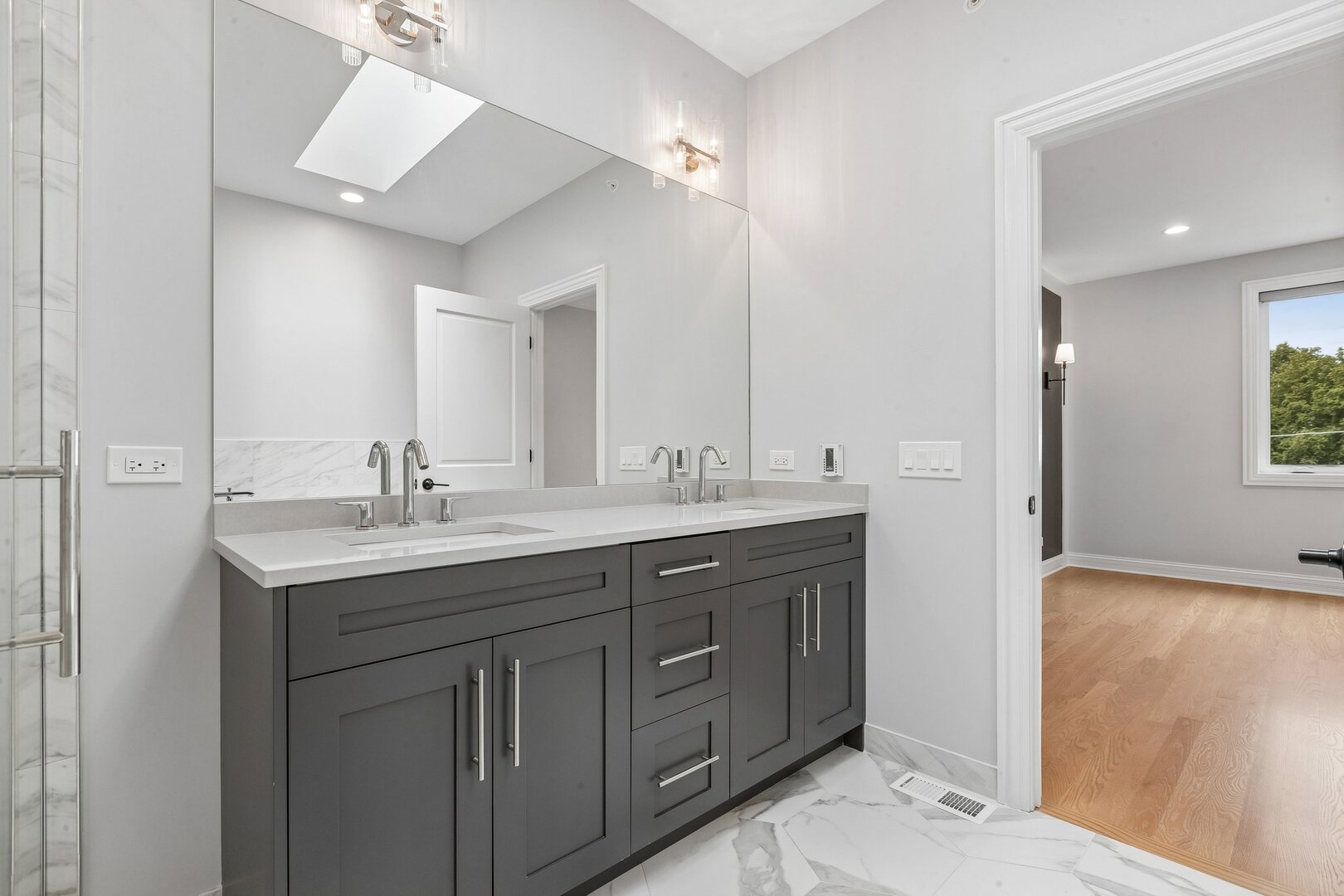 2012 Maple Avenue Evanston, IL 60201 - Photo 26 of 62 Gallery Image 26