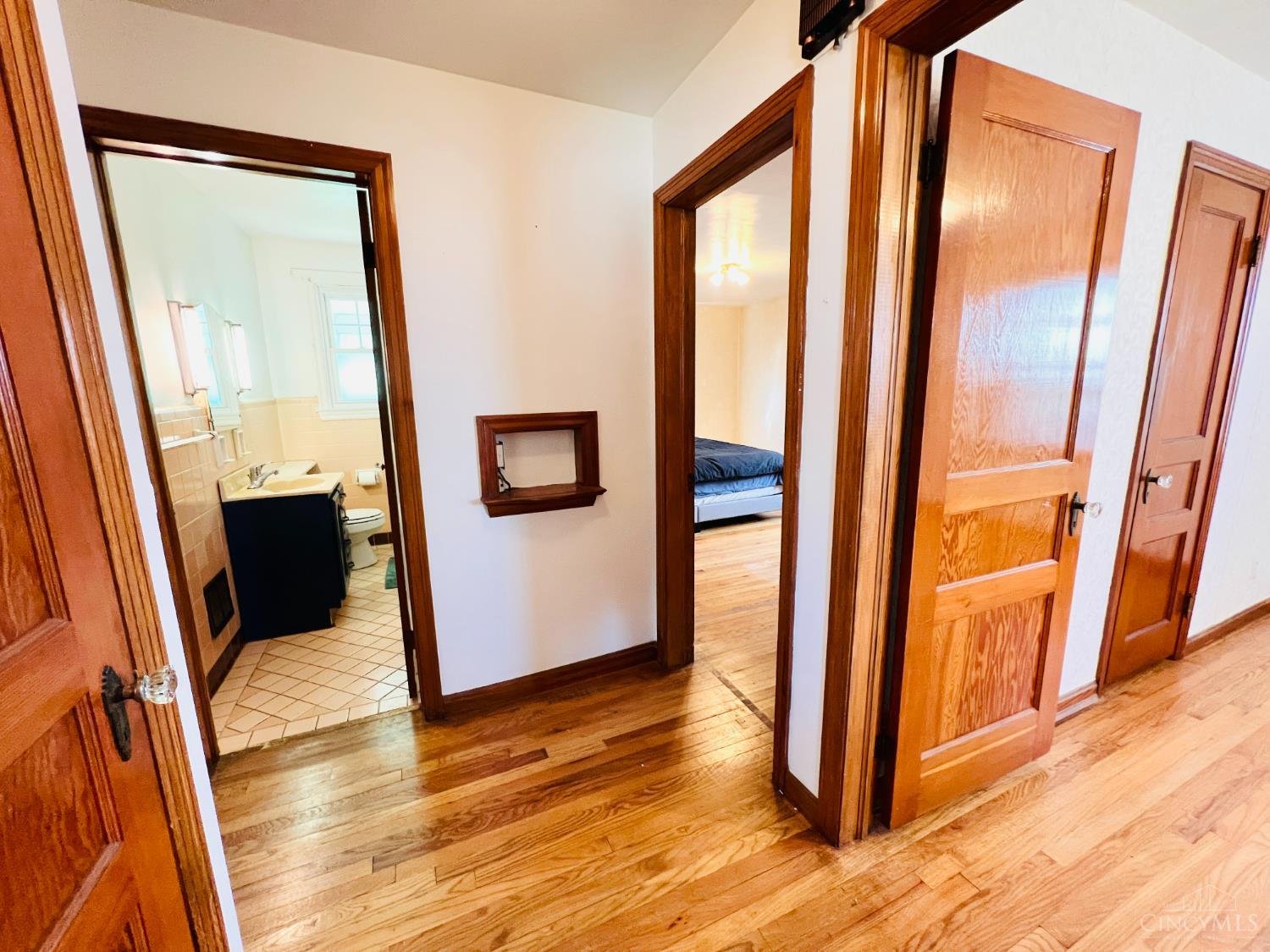 7905 Plainfield Road Cincinnati, OH 45236 - Photo 6 of 32