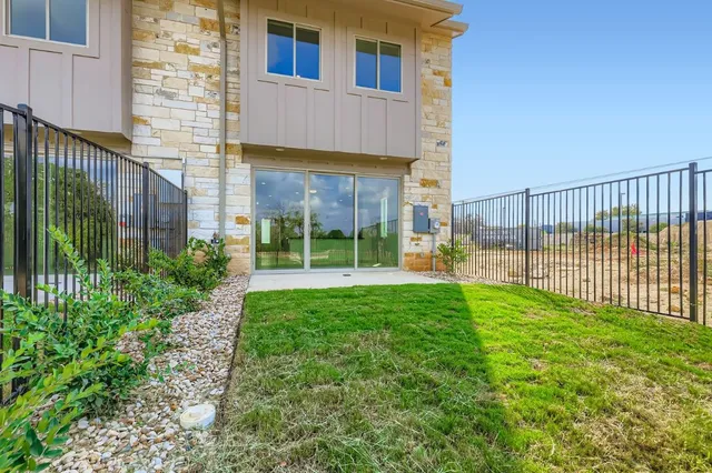 $465,000 | 200 Tesla Circle, Austin, TX 78681