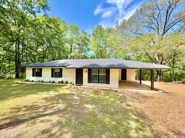 $185,000 | 4194 Burt Loop Road, Crystal Springs, MS 39059