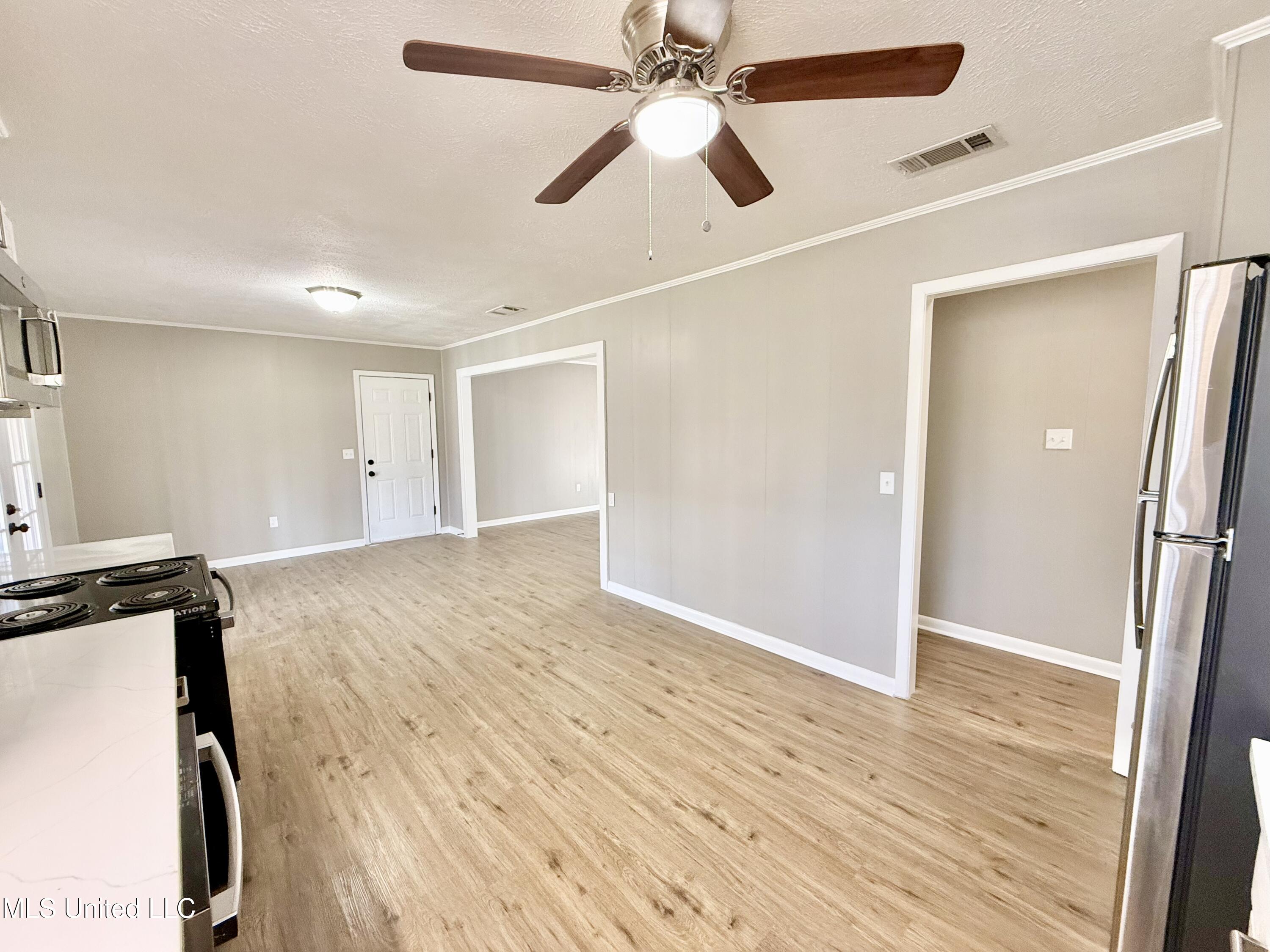 4194 Burt Loop Road Crystal Springs, MS 39059 - Photo 13 of 46 IMG_9041