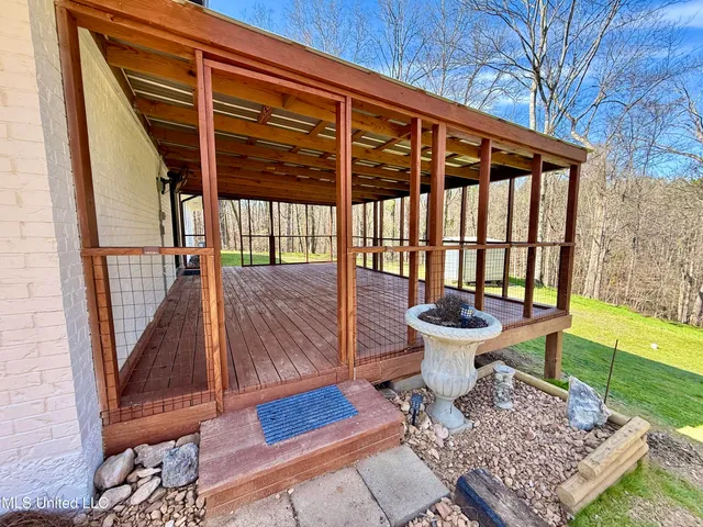 $179,900 | 4194 Burt Loop Road, Crystal Springs, MS 39059