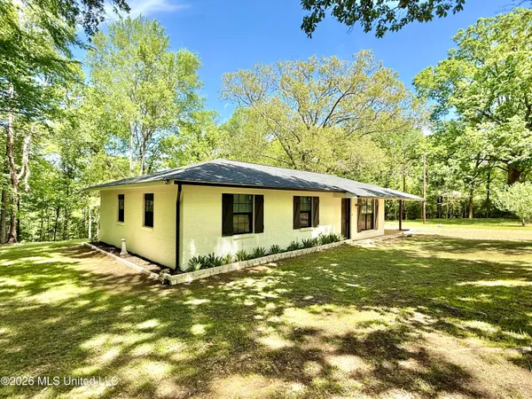 $185,000 | 4194 Burt Loop Road, Crystal Springs, MS 39059