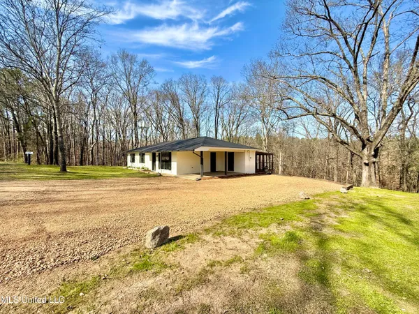 $185,000 | 4194 Burt Loop Road, Crystal Springs, MS 39059