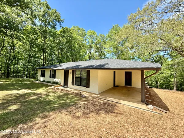 $185,000 | 4194 Burt Loop Road, Crystal Springs, MS 39059