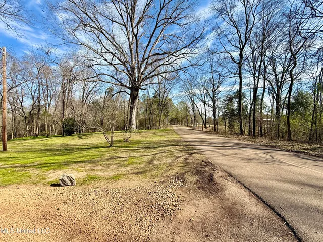 $179,900 | 4194 Burt Loop Road, Crystal Springs, MS 39059