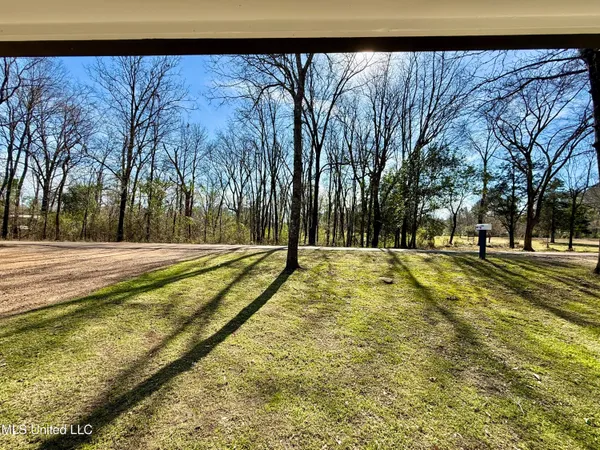 $185,000 | 4194 Burt Loop Road, Crystal Springs, MS 39059