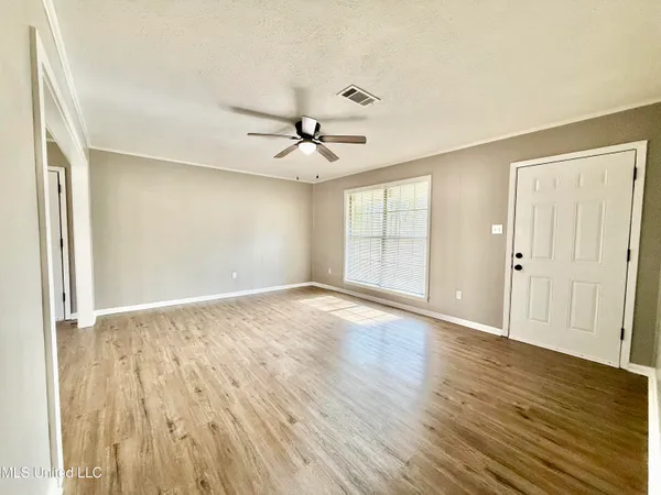 $185,000 | 4194 Burt Loop Road, Crystal Springs, MS 39059