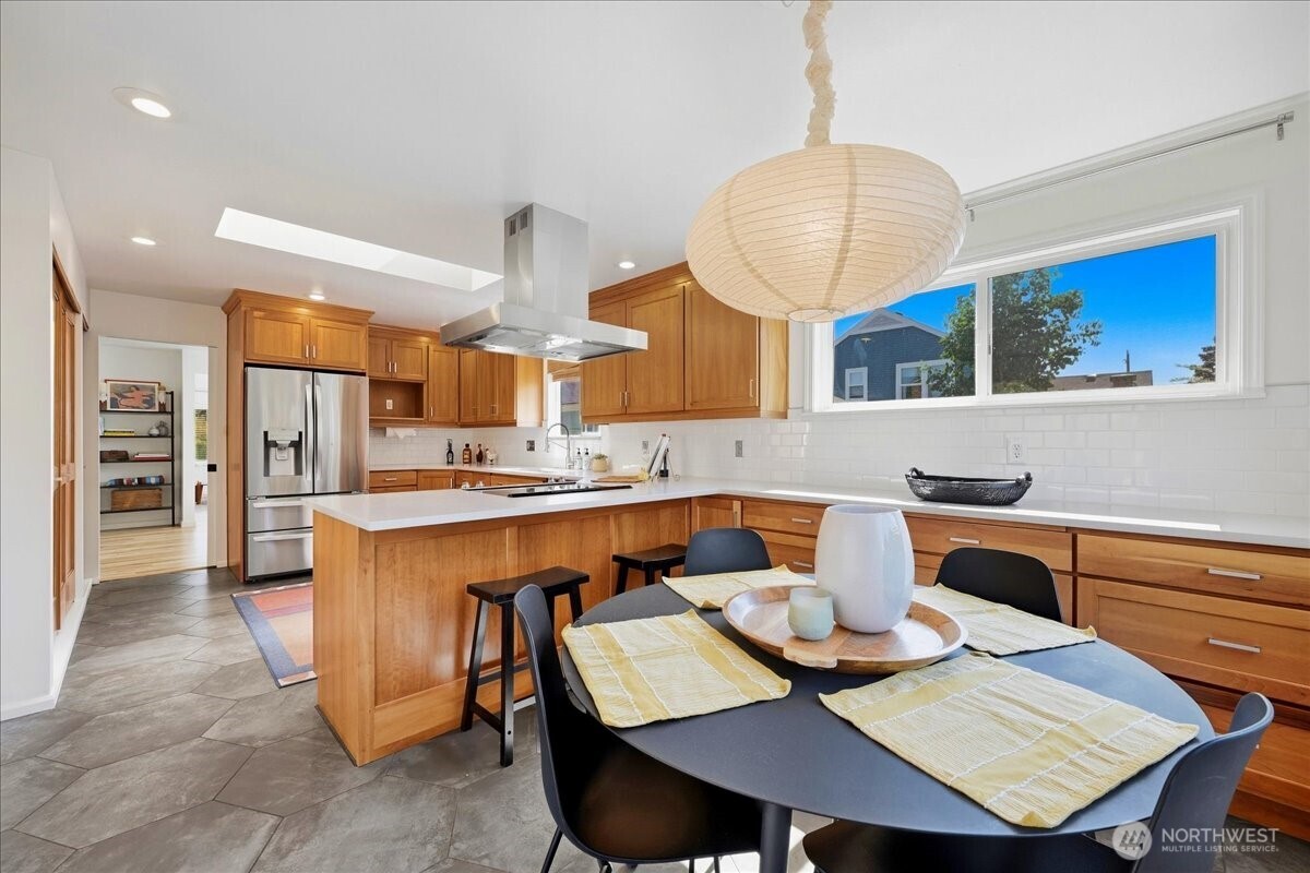 8629 36th Avenue Southwest Seattle, WA 98126 - Photo 17 of 38 Gallery Image 17