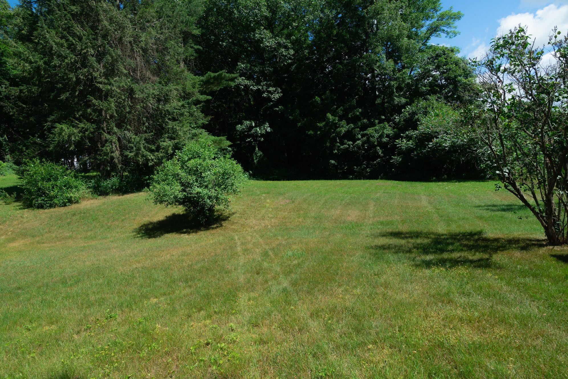 11 Sunny Acres Road Brattleboro, VT 05301 - Photo 14 of 20 Gallery Image 14