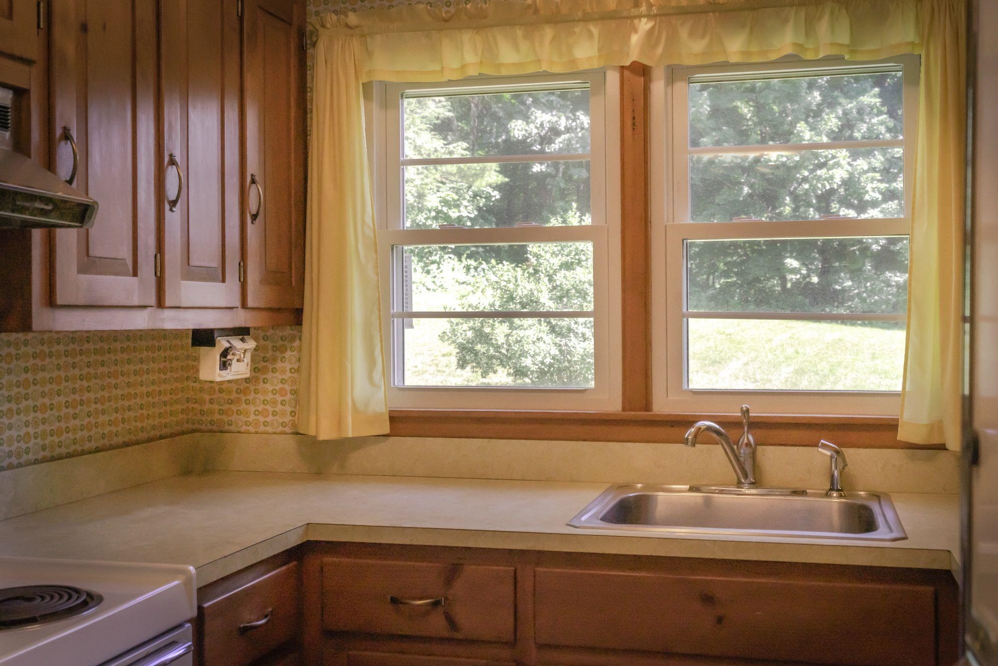 11 Sunny Acres Road Brattleboro, VT 05301 - Photo 2 of 20 Gallery Image 2