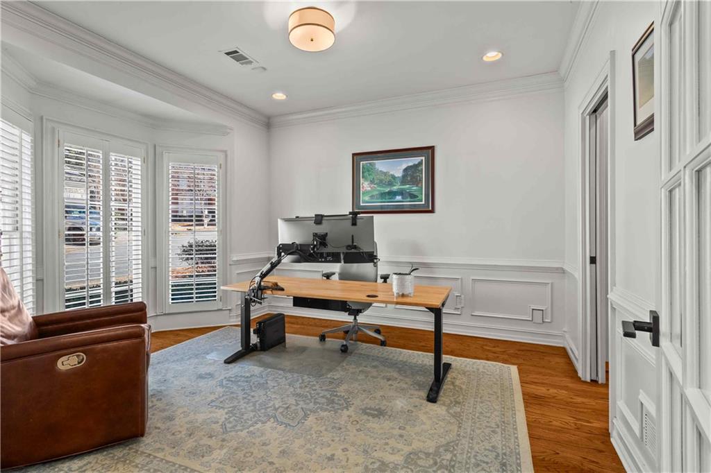 4120 Paran Pointe Drive Northwest Atlanta, GA 30327 - Photo 24 of 47 a bedroom