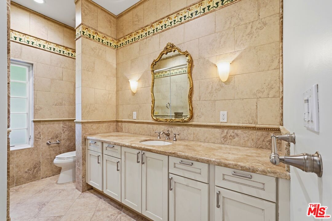 900 Chantilly Road Los Angeles, CA 90077 - Photo 43 of 46