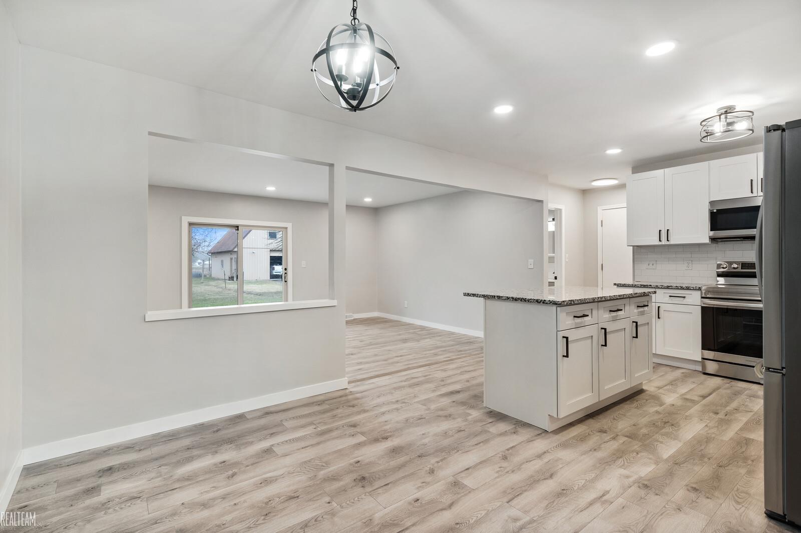56301 Omo Road Macomb, MI 48042 - Photo 7 of 47