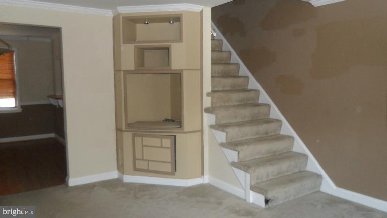 7954 Kavanagh Road Baltimore, MD 21222 - Photo 11 of 13 Living Room