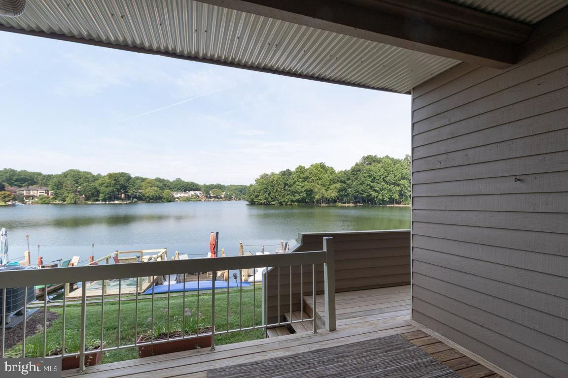 11184 Harbor Court Reston, VA 20191 - Photo 3 of 32 Water front view from living room