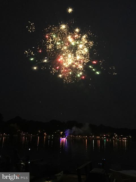 11184 Harbor Court Reston, VA 20191 - Photo 30 of 32 Celebratory fireworks
