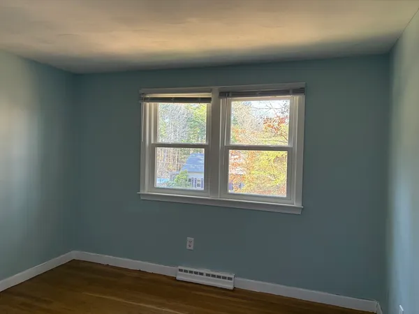 $3,200 | 330 Pleasant Street, Pembroke, MA 02359