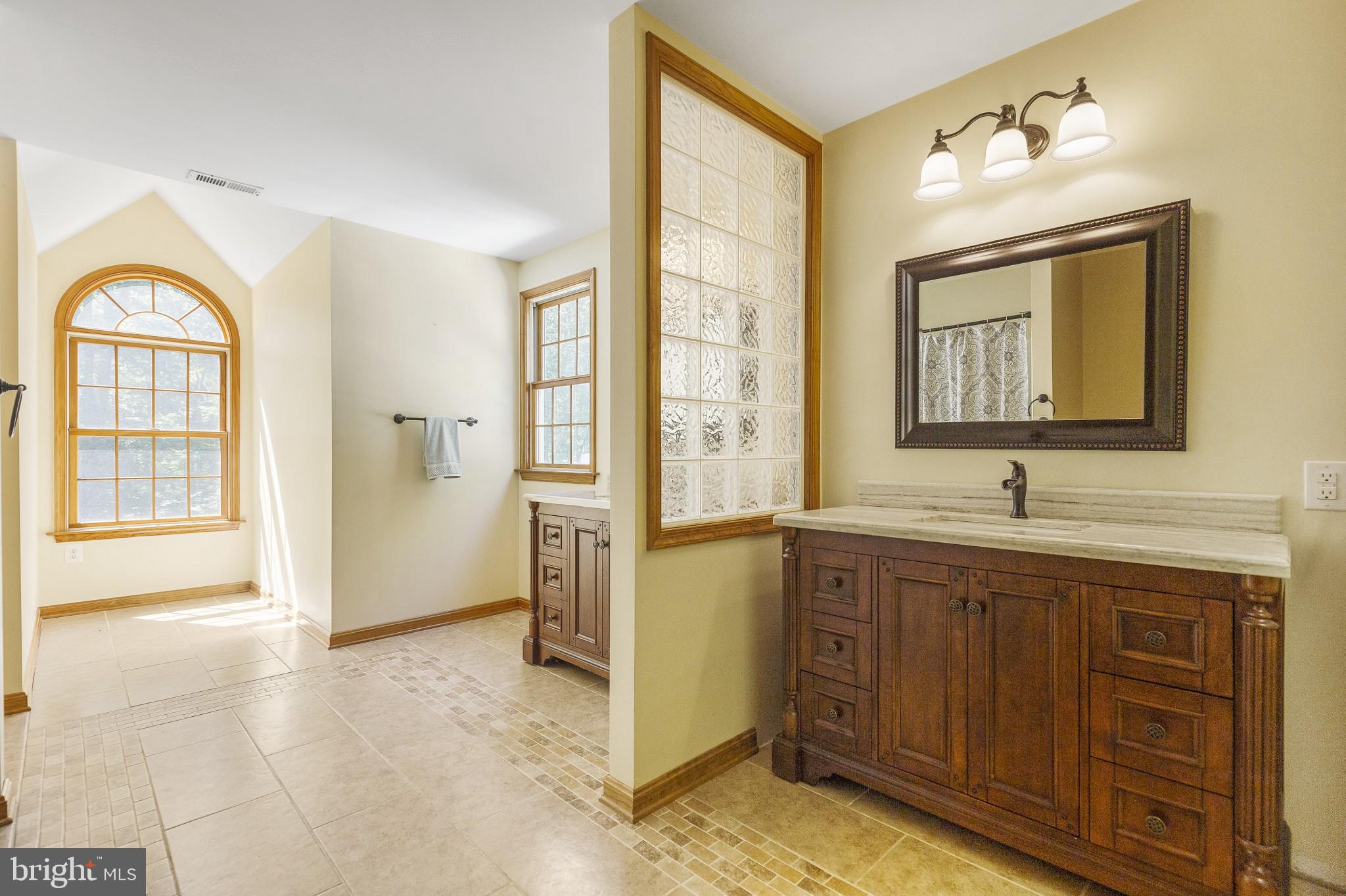 500 Plum Point Road Huntingtown, MD 20639 - Photo 20 of 30 Bathroom 3